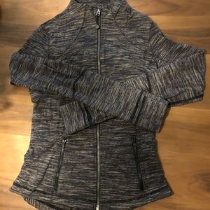 Lululemon MINT condition zip-up top